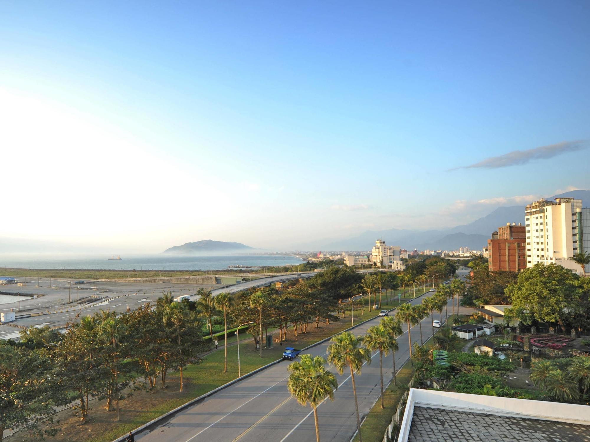 Astar Hotel Hualien City Exterior photo