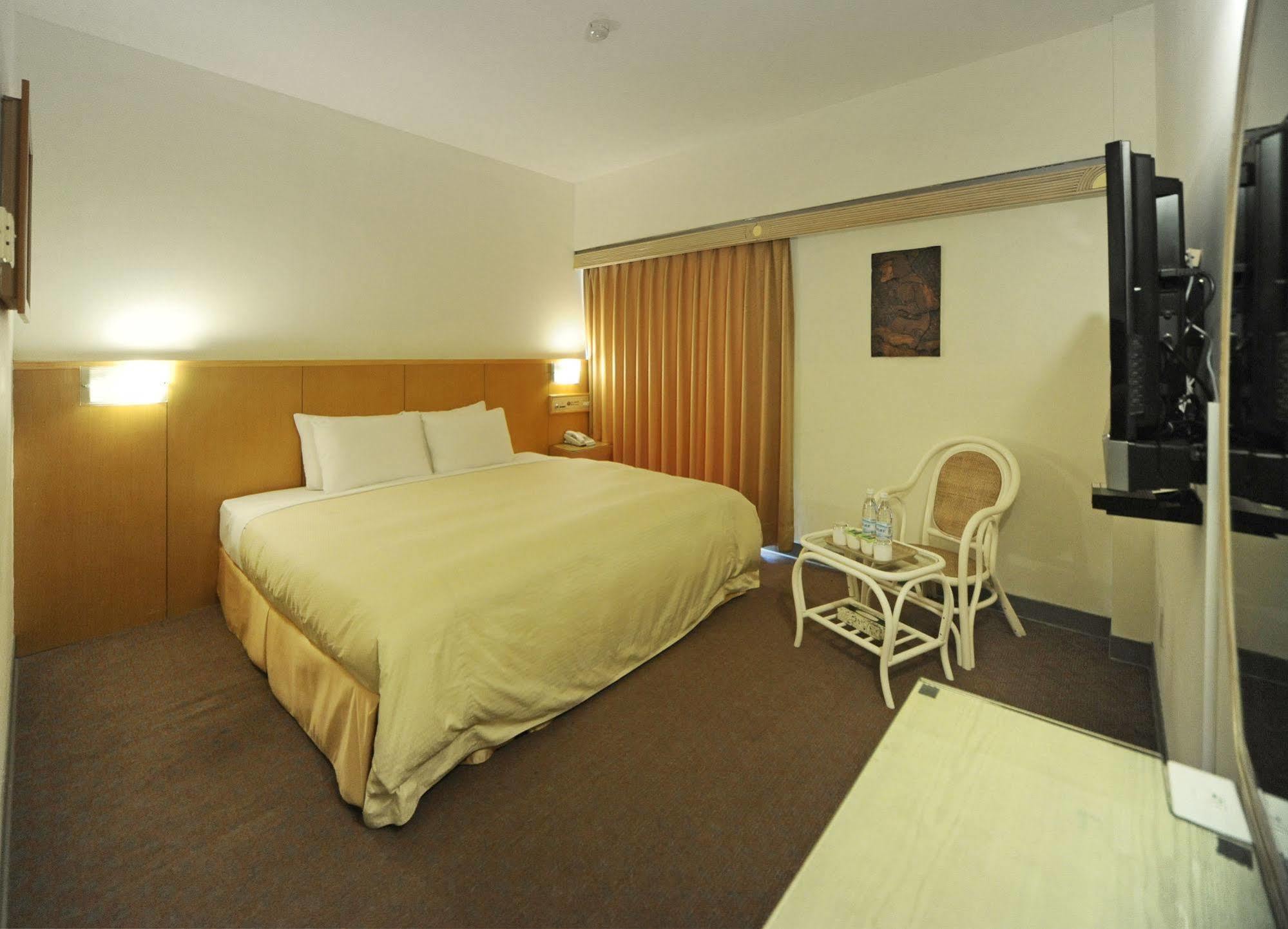 Astar Hotel Hualien City Exterior photo