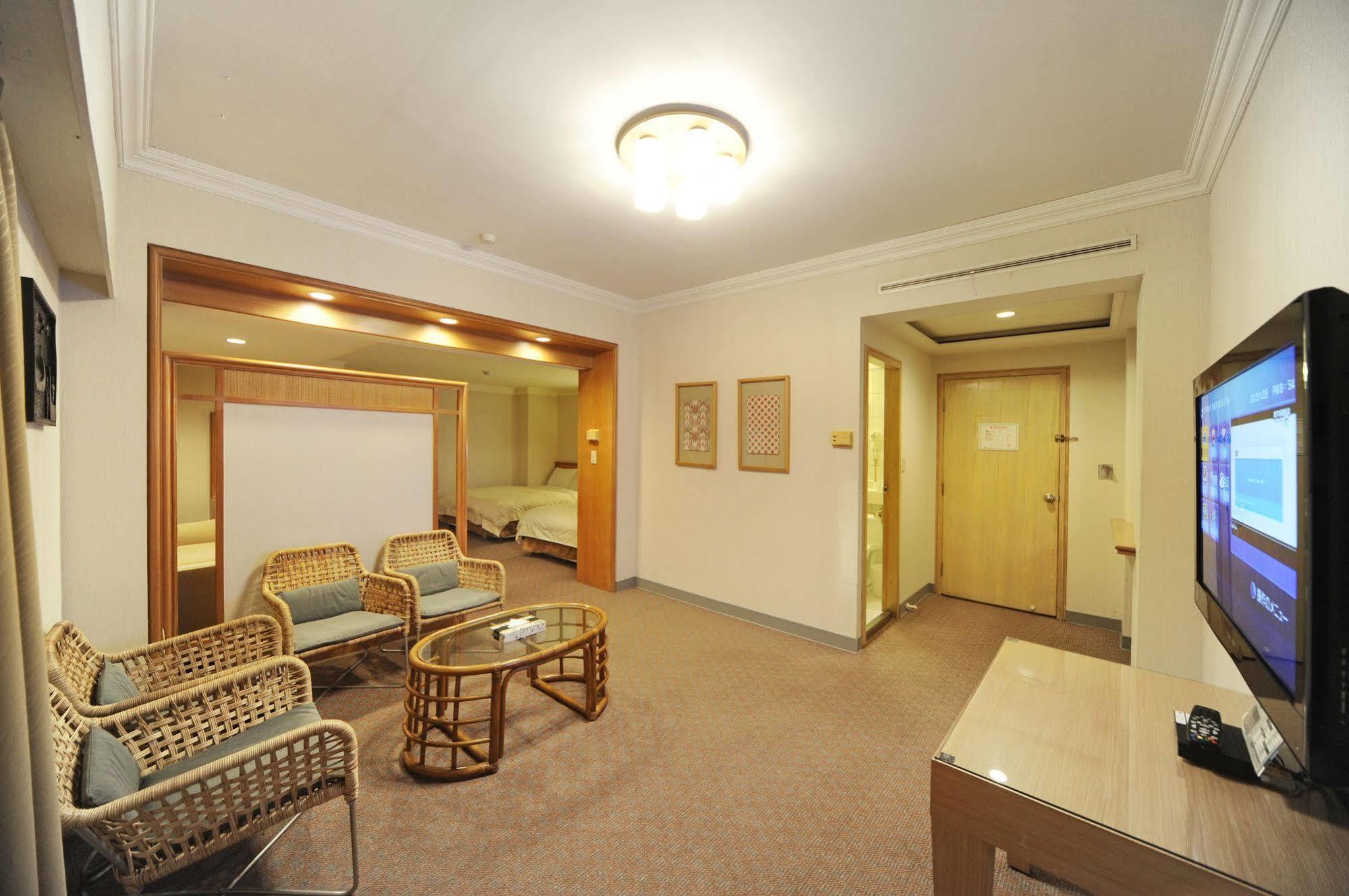 Astar Hotel Hualien City Exterior photo