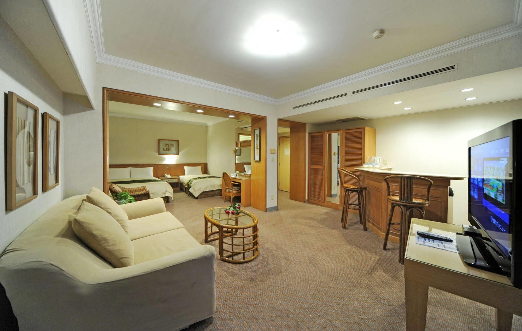 Astar Hotel Hualien City Exterior photo