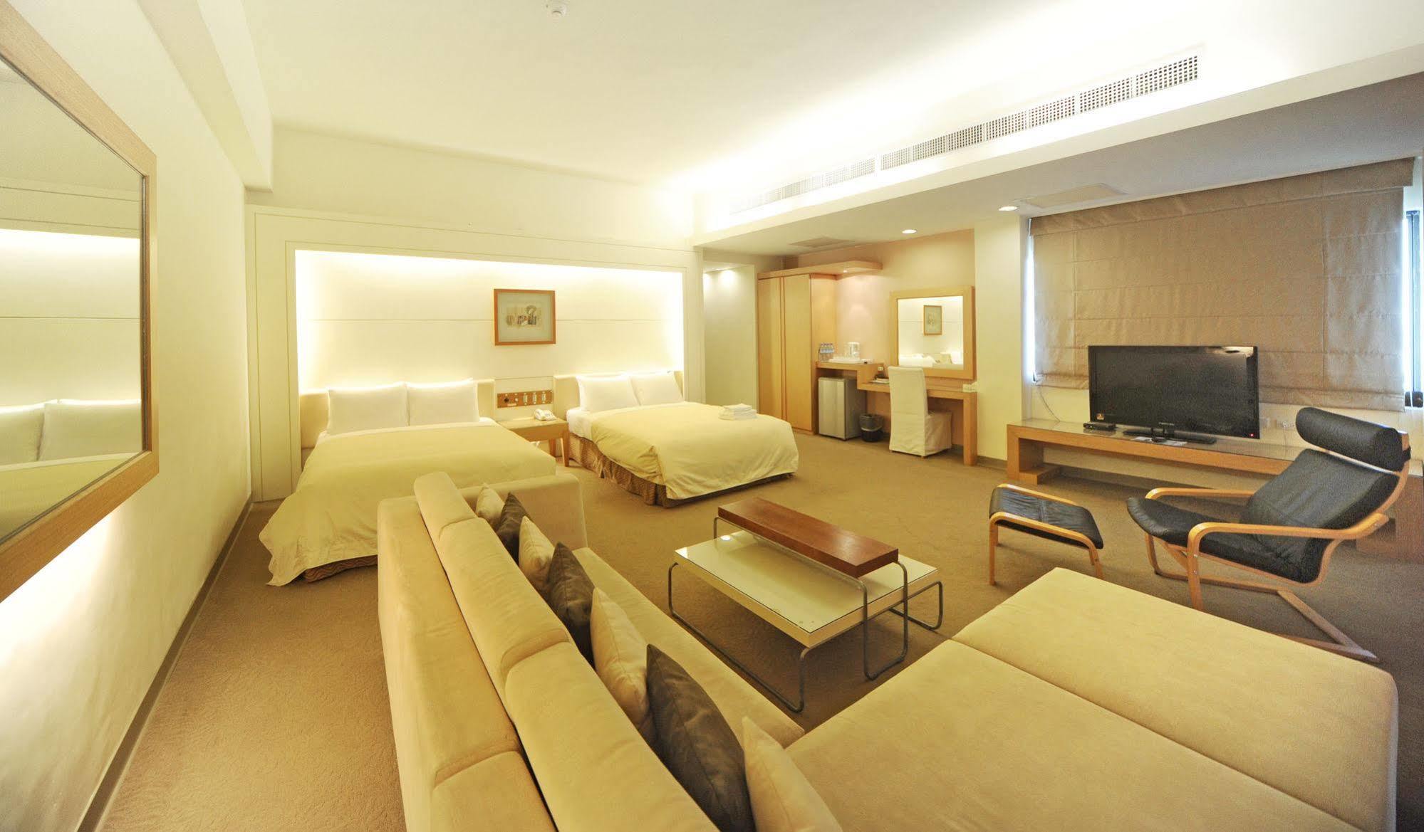 Astar Hotel Hualien City Exterior photo